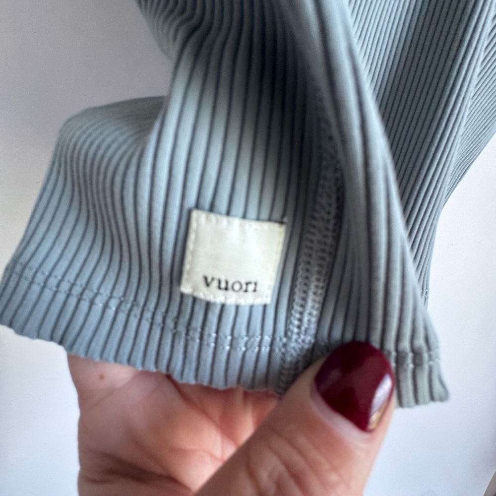 Vuori Gray Ribbed Bra - Picture 2 of 5